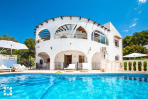 Villa Parador by Abahana Villas